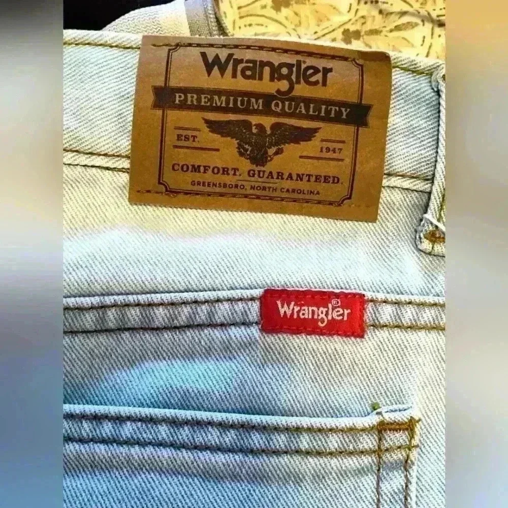 Vintage Wrangler Women's jeans | 100% Cotton | light blue wash | 16/30 waist